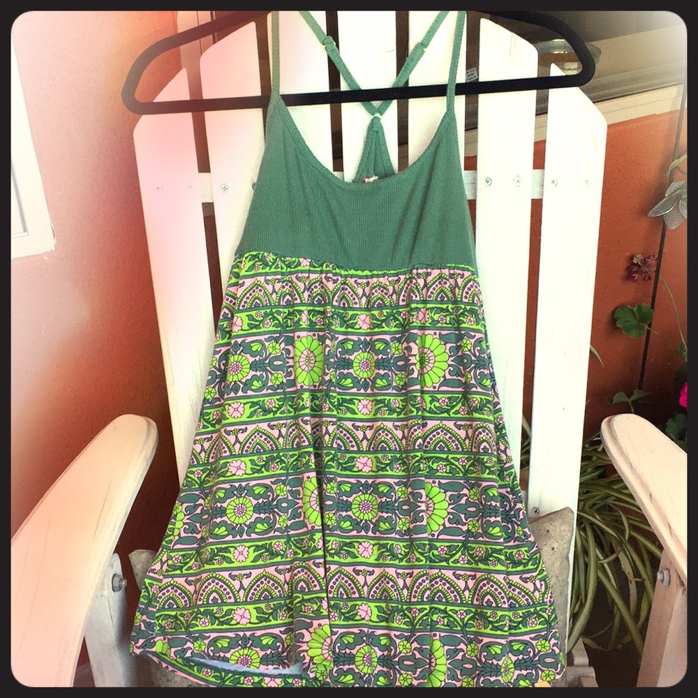 🌸🍷☮️ Free People Adjustable Straps Top